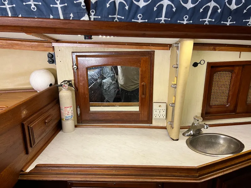 Slide: The Image of Islander Freeport 41 1978 - 29