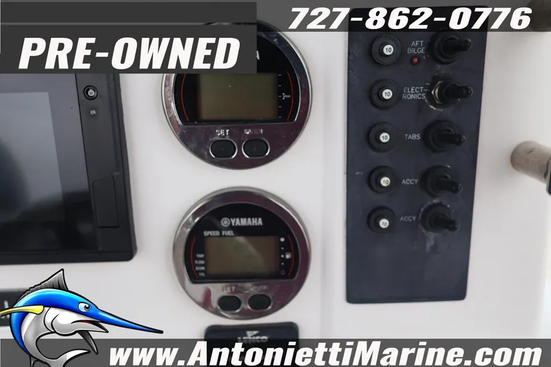 Slide: The Image of Control panel of a 2017 Robalo R200 Center Console boat, pre-owned, with Yamaha gauges. - 12