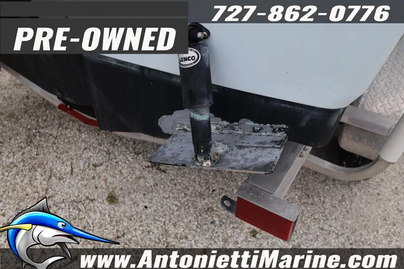 Slide: The Image of Pre-owned 2017 Robalo R200 Center Console boat at Antonietti Marine. - 7