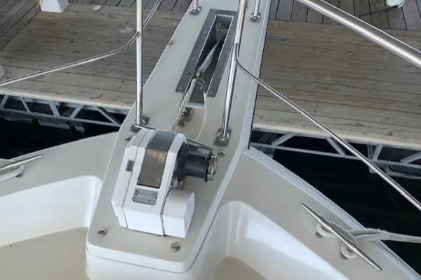 Slide: The Image of Carver Yachts 4207 Aft Cabin Motoryacht 1990 - 4