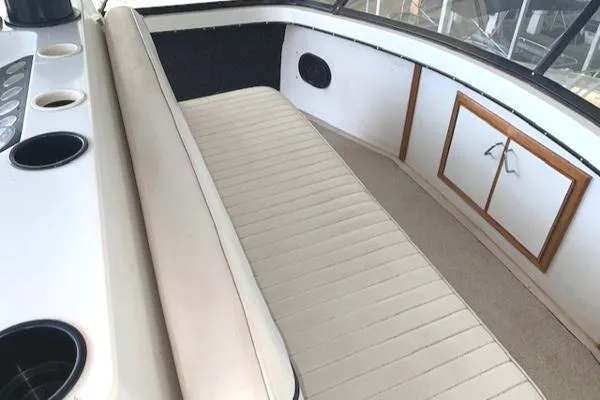 Slide: The Image of Carver Yachts 4207 Aft Cabin Motoryacht 1990 - 9