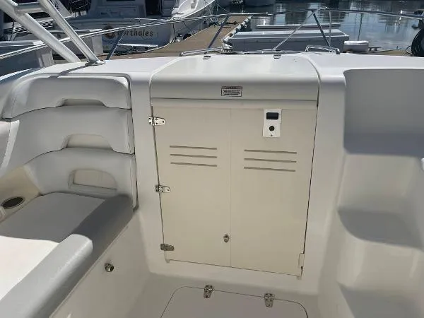 Slide: The Image of Boston Whaler 320 Outrage Cuddy Cabin 2008 - 5