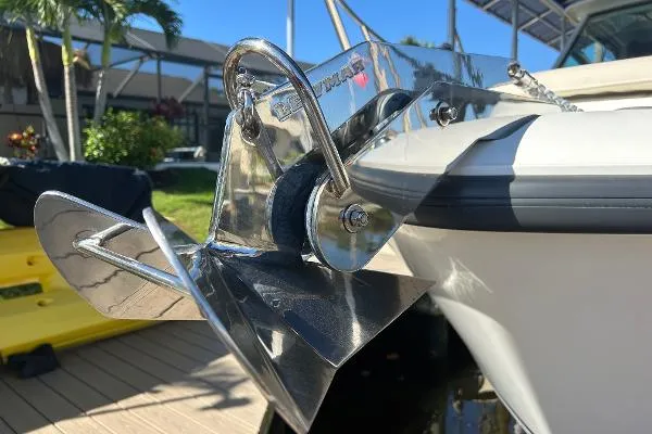 Slide: The Image of Boston Whaler Conquest 315 2015 - 7