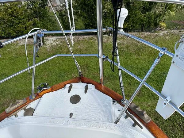 Slide: The Image of Pacific Seacraft Sloop 1988 - 5