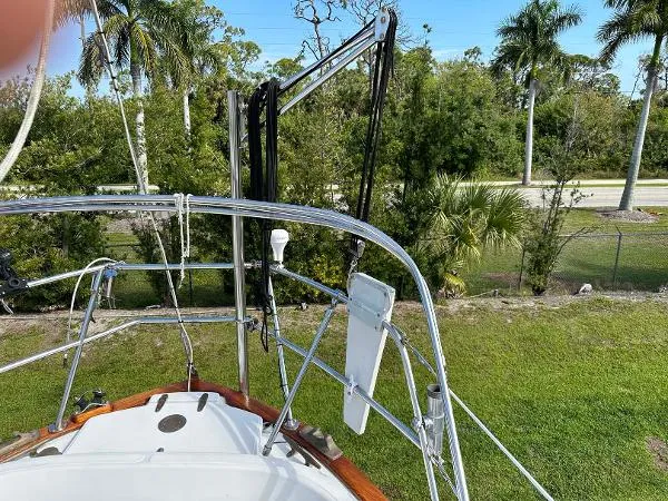 Slide: The Image of Pacific Seacraft Sloop 1988 - 7