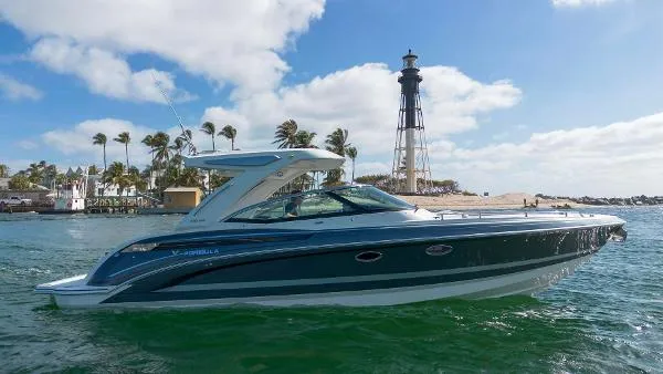 Slide: The Image of Formula 330 Crossover Bowrider 2019 - 0