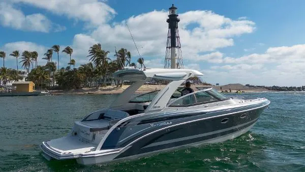 Slide: The Image of Formula 330 Crossover Bowrider 2019 - 1