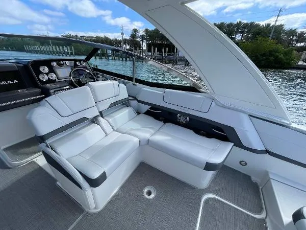 Slide: The Image of Formula 330 Crossover Bowrider 2019 - 10