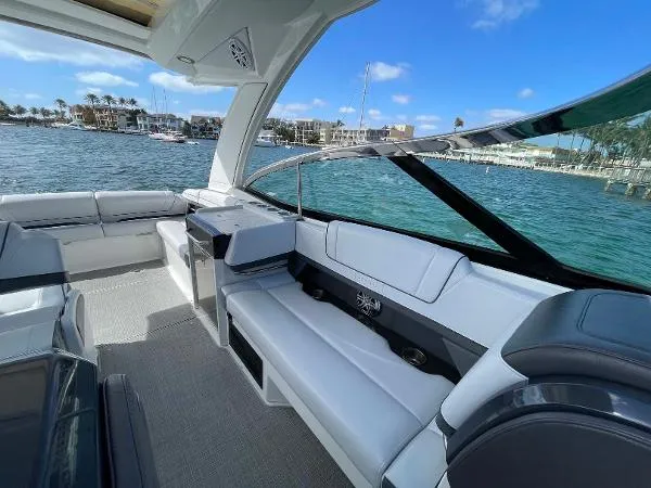 Slide: The Image of Formula 330 Crossover Bowrider 2019 - 11
