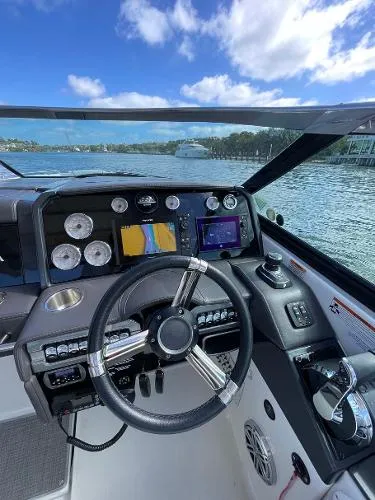 Slide: The Image of Formula 330 Crossover Bowrider 2019 - 8
