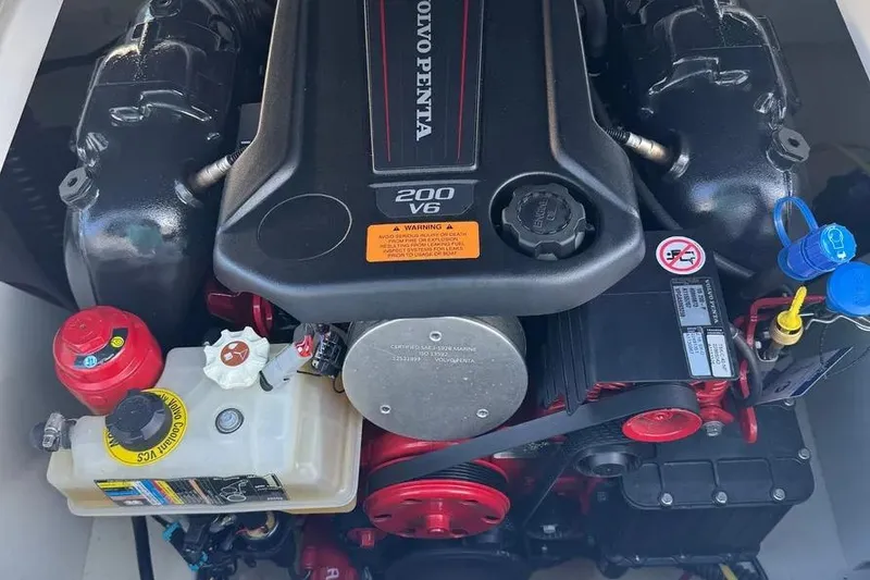 Slide: The Image of 2022 Chapparall 21 SSi boat engine, Volvo Penta 200 V6, detailed view. - 11