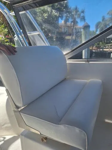 Slide: The Image of Luhrs Alura 35 Express Cruiser 1987 - 11