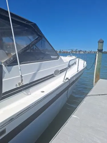 Slide: The Image of Luhrs Alura 35 Express Cruiser 1987 - 6