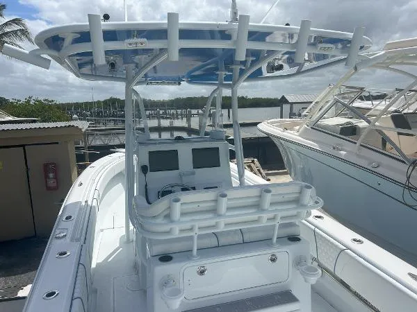 Slide: The Image of Contender 28T 2023 - 8