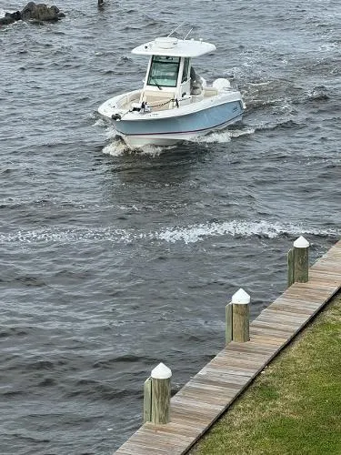 Slide: The Image of Boston Whaler 250 Outrage 2022 - 5