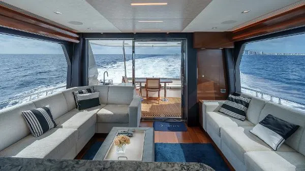 Slide: The Image of Ocean Alexander 70e 2018 - 8