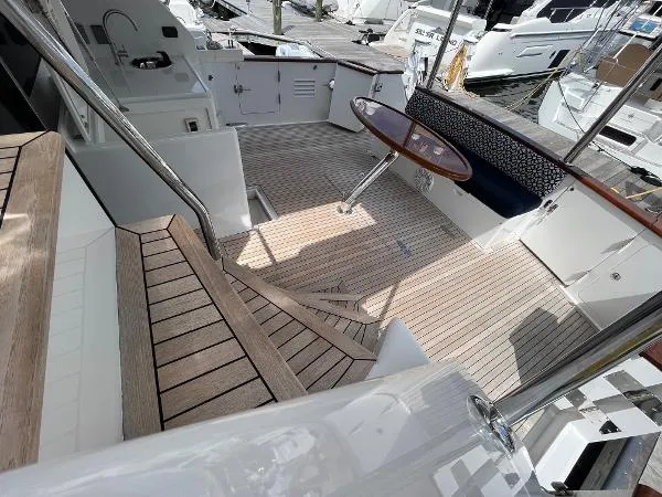 Slide: The Image of Ocean Alexander 64 Pilothouse 2007 - 3