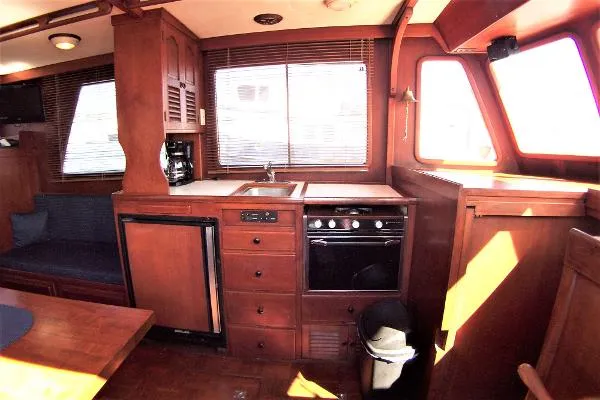 Slide: The Image of Marine Trader 34 Trawler 1983 - 4