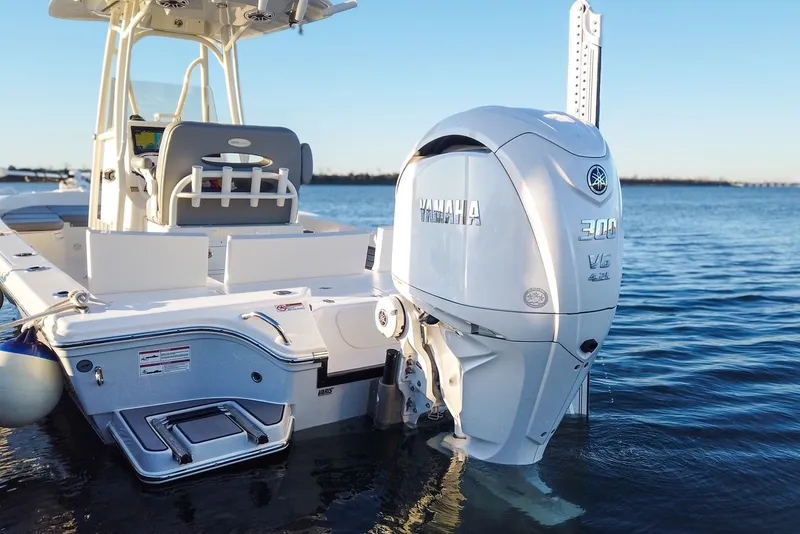 Slide: The Image of 2024 Pathfinder 2600 TRS boat with Yamaha 300 HP outboard motor. - 15