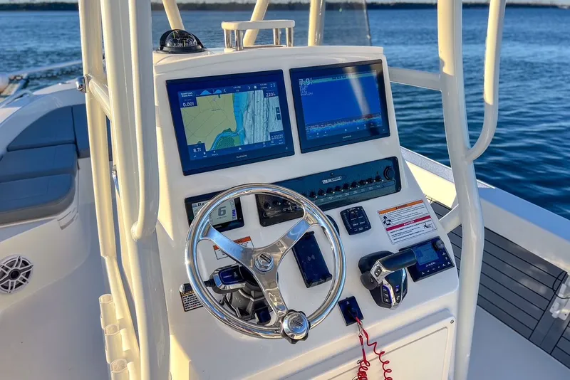 Slide: The Image of Control console of Pathfinder 2600 TRS boat, 2024 model. - 22