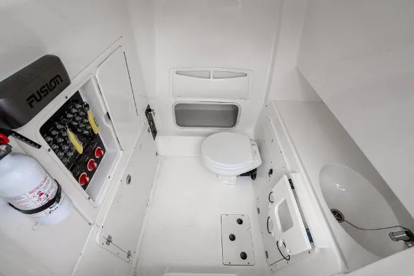 Slide: The Image of Boston Whaler 320 Outrage 2014 - 9