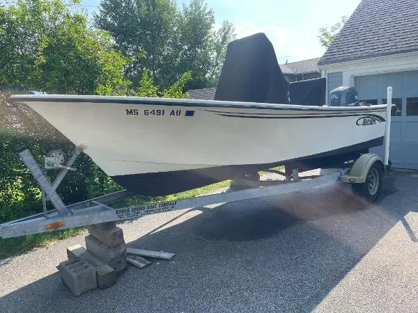 Slide: The Image of May-Craft 1800 Center Console 2008 - 2