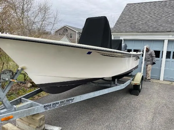 Slide: The Image of May-Craft 1800 Center Console 2008 - 9