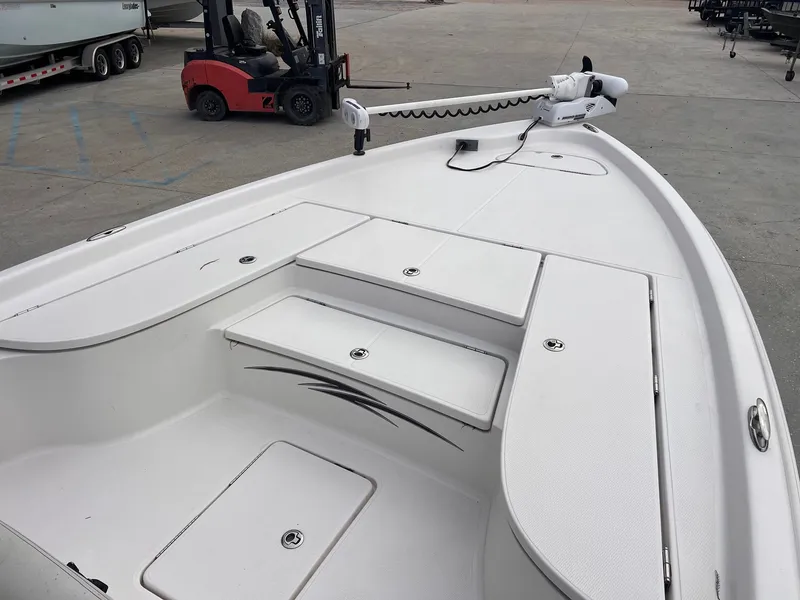 Slide: The Image of Blue Wave 2400 PureBay 2017 - 6