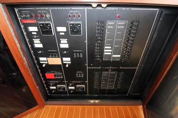 Slide: The Image of Hatteras 54 Motor Yacht 1986 - 5