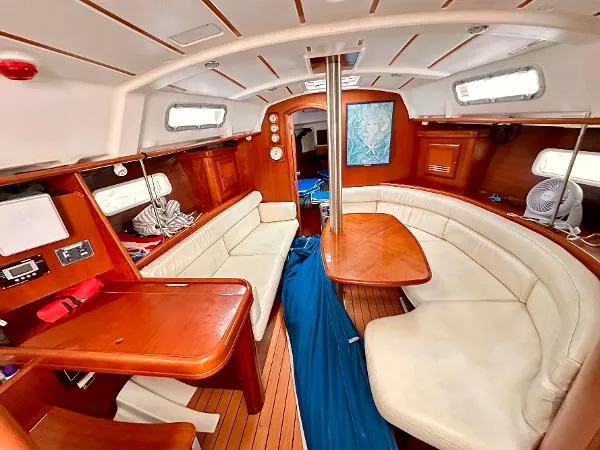 Slide: The Image of Beneteau 361 2002 - 7