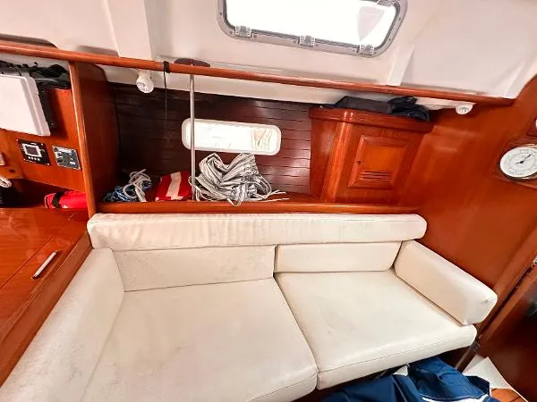Slide: The Image of Beneteau 361 2002 - 8
