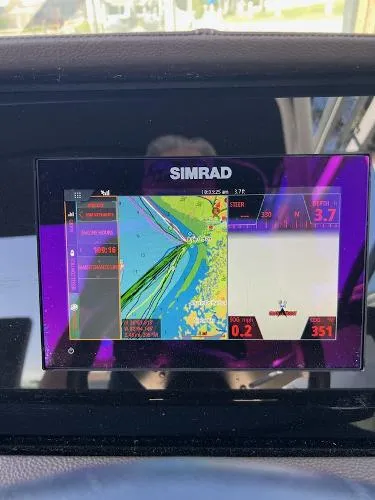 Slide: The Image of Sea Ray SDX 270 Outboard 2019 - 10