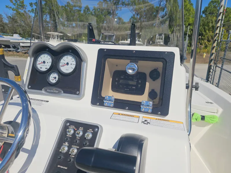 Slide: The Image of Dashboard of a 2018 NauticStar 1810 NauticBay boat. - 3