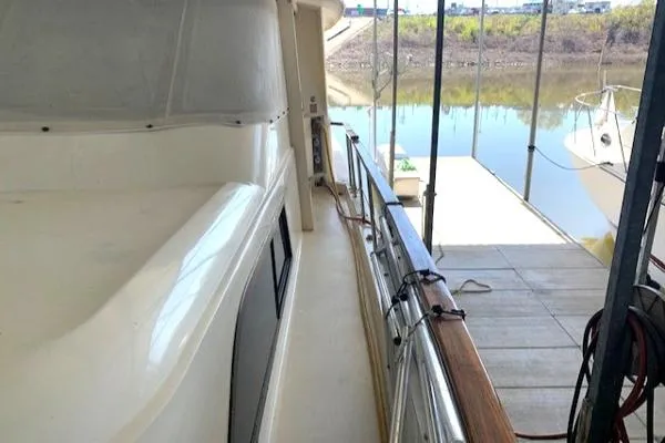 Slide: The Image of Hatteras 53 Extended Deckhouse Motor Yacht 1984 - 11
