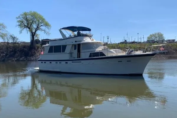 Slide: The Image of Hatteras 53 Extended Deckhouse Motor Yacht 1984 - 2