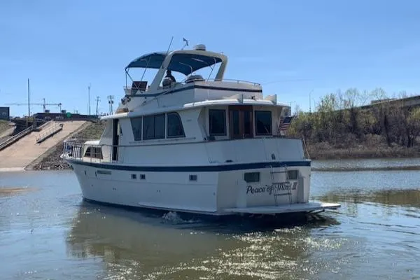 Slide: The Image of Hatteras 53 Extended Deckhouse Motor Yacht 1984 - 3