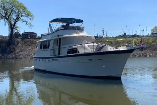 Slide: The Image of Hatteras 53 Extended Deckhouse Motor Yacht 1984 - 4