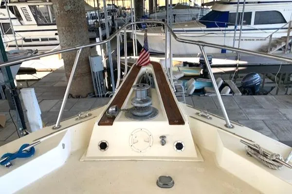 Slide: The Image of Hatteras 53 Extended Deckhouse Motor Yacht 1984 - 8