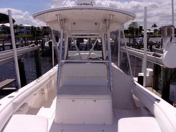 Slide: The Image of Regulator Marine 26 Forward Seating 2004 - 8