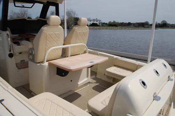 Slide: The Image of Chris-Craft Catalina 30 2019 - 11