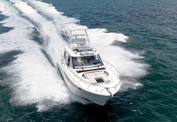 Slide: The Image of Boston Whaler 405 Conquest 2023 - 2
