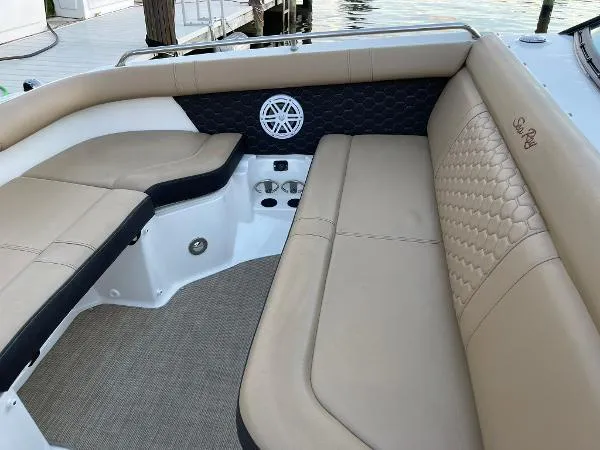 Slide: The Image of Sea Ray SDX 250 2019 - 7