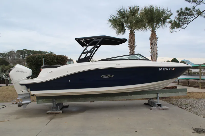 Slide: The Image of Sea Ray SPX 230 Outboard 2024 - 0