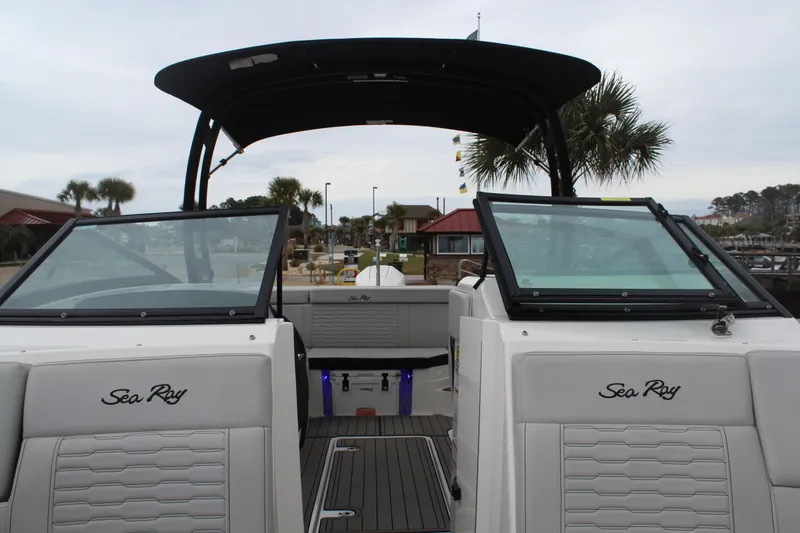 Slide: The Image of Sea Ray SPX 230 Outboard 2024 - 13
