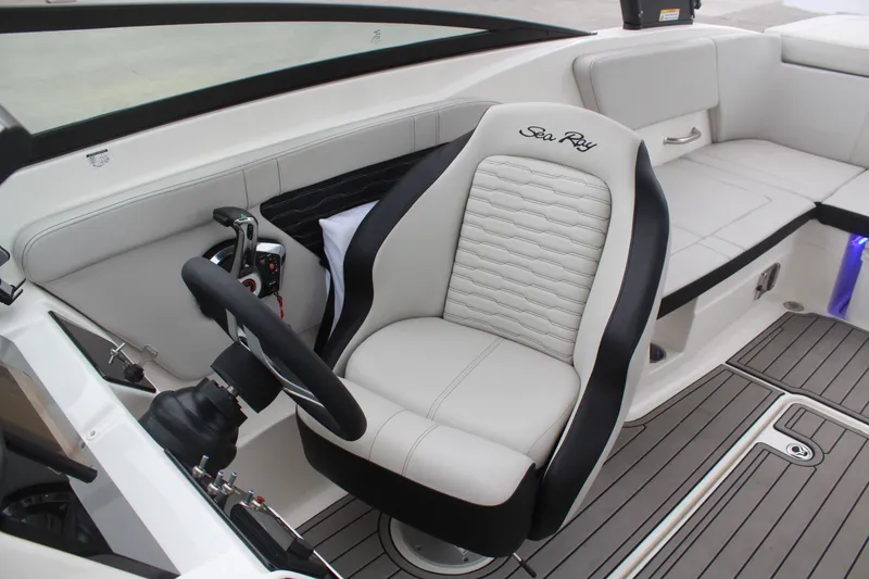 Slide: The Image of Sea Ray SPX 230 Outboard 2024 - 17