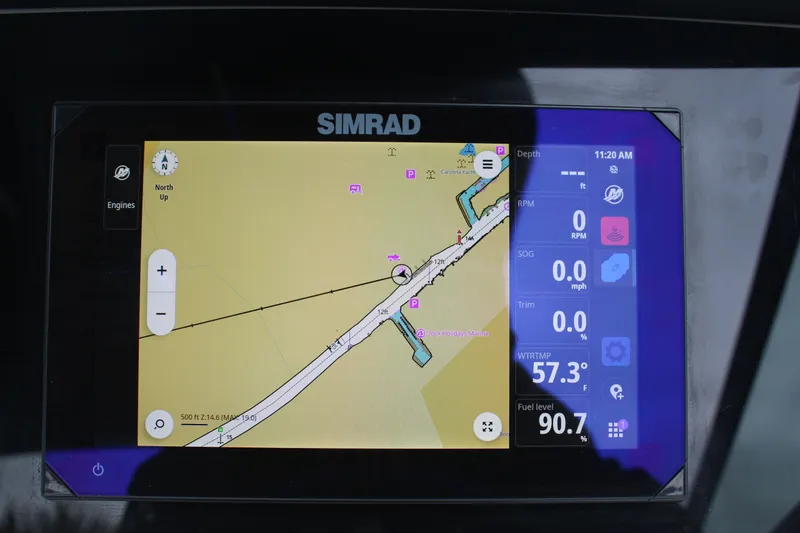 Slide: The Image of Sea Ray SPX 230 Outboard 2024 - 18