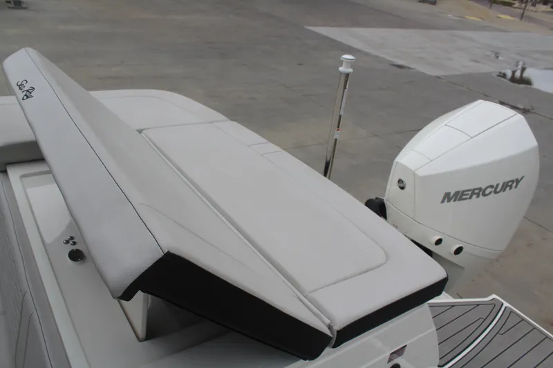 Slide: The Image of Sea Ray SPX 230 Outboard 2024 - 26