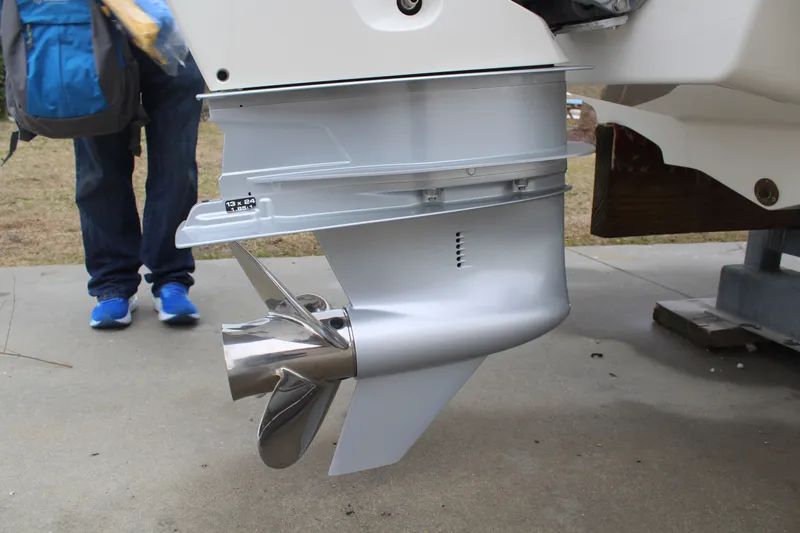 Slide: The Image of Sea Ray SPX 230 Outboard 2024 - 36