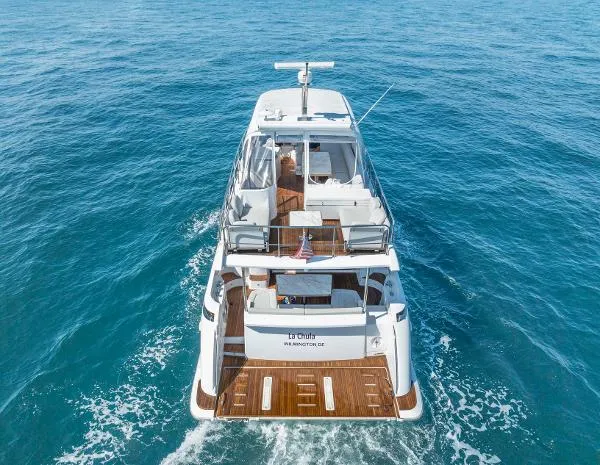 Slide: The Image of Azimut Flybridge 55 2019 - 2