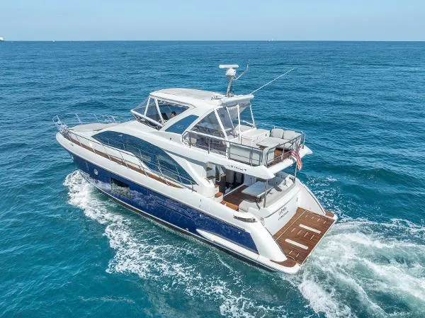 Slide: The Image of Azimut Flybridge 55 2019 - 5